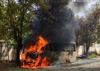 Смертельна атака на Нікополь: російський удар знищив рейсовий автобус