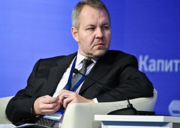 Иноземцев объяснил, почему удары по НПЗ бьют по России сильнее всего