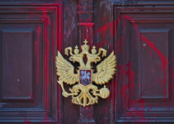 Россия отозвала посла из Лондона из-за помощи Британии Украине