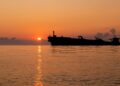 В Черном море атаковали судно Греции с российской нефтью, – Bloomberg