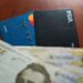 Выплата 3100 гривен: кому из украинцев придется самому идти в ПФУ за деньгами