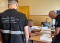 Били ногами і заламували руку: військовим ТЦК у двох областях оголосили підозри