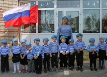 "Букви почекають": у росії дитсадки вирішили сильніше завантажити "традиційними цінностями"