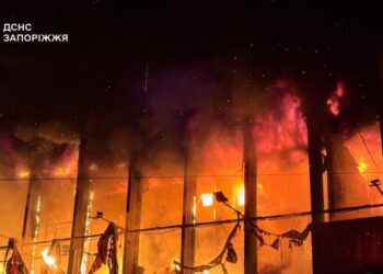 Запорожье под обстрелом с вечера: Зеленский заявил о сигналах РФ расширить войну