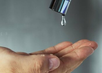 Масштабні відключення на обох берегах: хто без води у Дніпрі