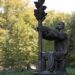 Дуб, птахи та зникла могила: які таємниці зберігає пам’ятник Лазарю Глобі у Дніпрі