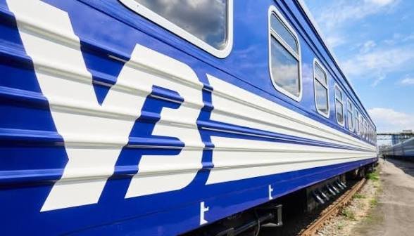 Понад сім годин очікування: що відбувається з потягами через Дніпро