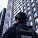 В Киеве мужчина пытался задушить мать и бросился на копа: полиция применила оружие