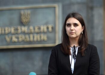 Зеленский подписал указ о санкциях против бывшего пресс-секретаря Юлии Мендель
