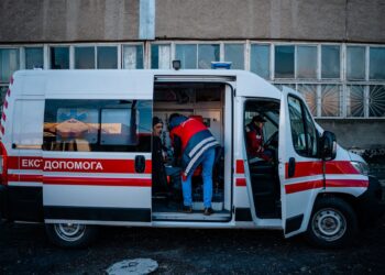 В Киеве медики “скорой” будут получать доплаты за работу во время атак РФ