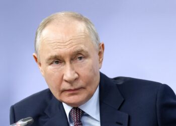 РФ усиливает гибридные атаки в Европе: в Польше назвали главную цель Кремля