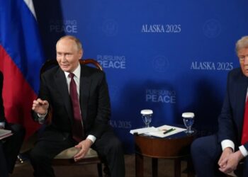 The Atlantic: Трамп согласился смягчать санкции против РФ в обмен на политзаключенных