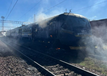 Повернулася у вагон перед вибухом: загинула провідниця потяга Дніпро – Запоріжжя
