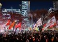 У Сеулі десятки депутатів опозиції вийшли на масштабний мітинг проти політики президента Лі Чже Мьона