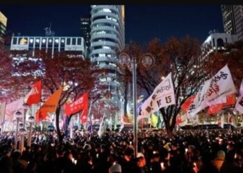 У Сеулі десятки депутатів опозиції вийшли на масштабний мітинг проти політики президента Лі Чже Мьона