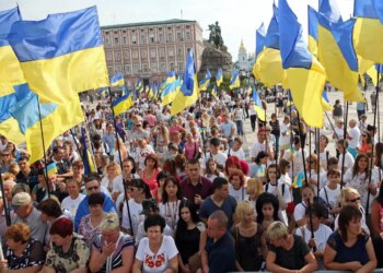 Понад 80% українців підтримують переговори про мир, а 56% допускають територіальні поступки – опитування