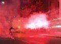 У столиці Албанії протестувальники атакують поліцію та підпалюють урядові будівлі
