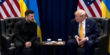 Трамп заявил, что Украине пора сменить президента, и выдвинул Зеленскому требование