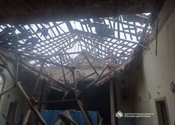Атака КАБами: вибухова хвиля уразила передмістя Дніпра
