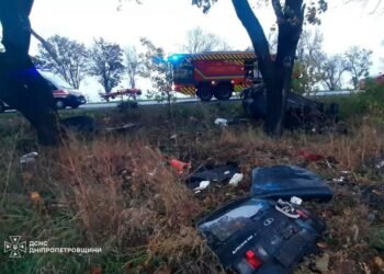 Одне авто розірвало навпіл, а інше – на частини: у Дніпрі сталися смертельні аварії
