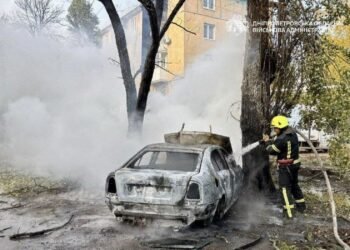 Місто здригнулося після вибухів: рф атакувала БпЛА Дніпропетровщину