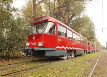 Не встигнете — доведеться шукати інший транспорт: у Дніпрі змінять рух трамвая №15