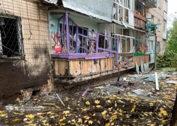 Пошкоджені будинки, ТЦ та логістичний об’єкт: наслідки атак по Дніпропетровщині