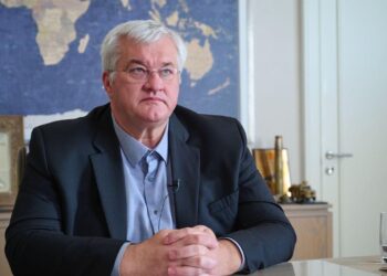 Вы изъяли двоих, а мы внесем 20 олигархов РФ: Сибига о санкциях ЕС
