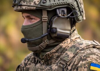 Армия получит 40 000 тактических наушников: для чего нужны