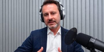 Двойной удар Трампа по Украине: Саймон Шустер про сделки с Путиным и ослабление санкций